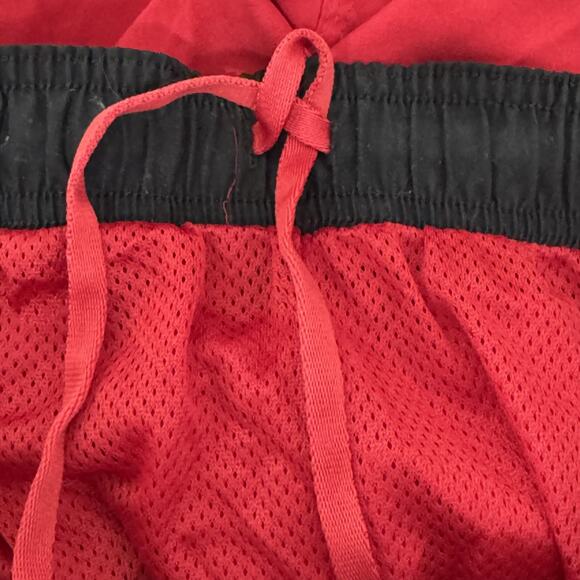 Nike Shorts Mens 2XL Red Black Athletic Mesh Lined Pocket Drawstring Swim Gym - Picture 3 of 13